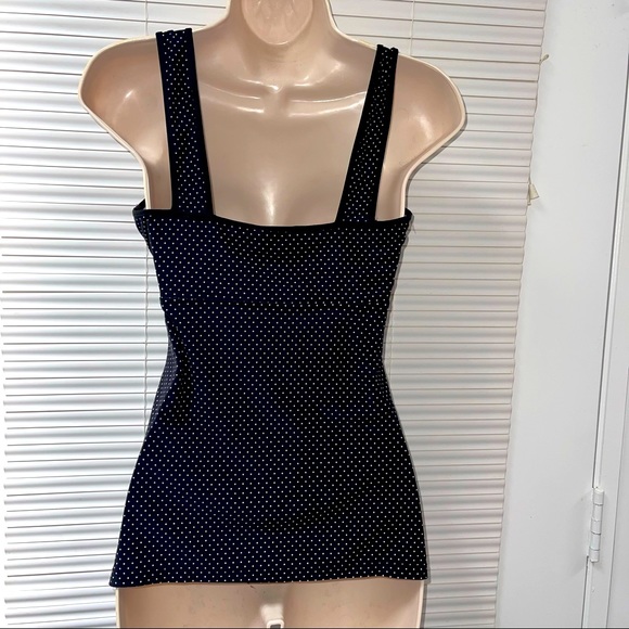 The Limited Polka Dot Top - Picture 5 of 6